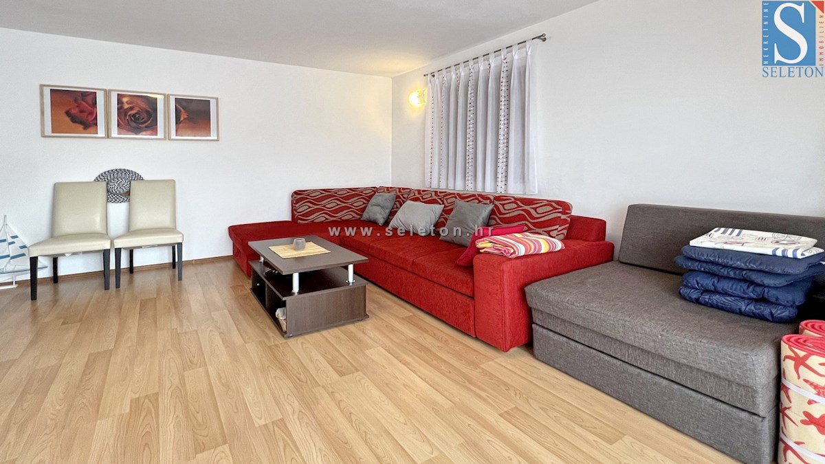 Poreč, samostojna hiša 160 m2 z bazenom