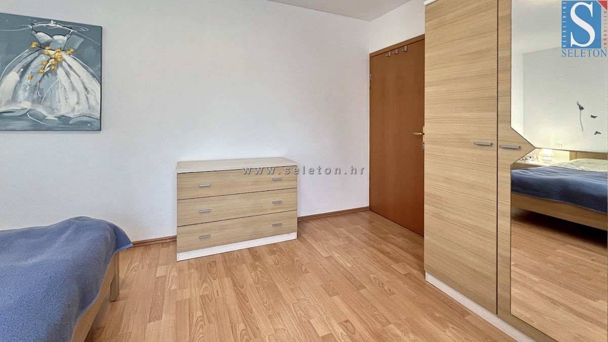 Poreč, samostojna hiša 160 m2 z bazenom