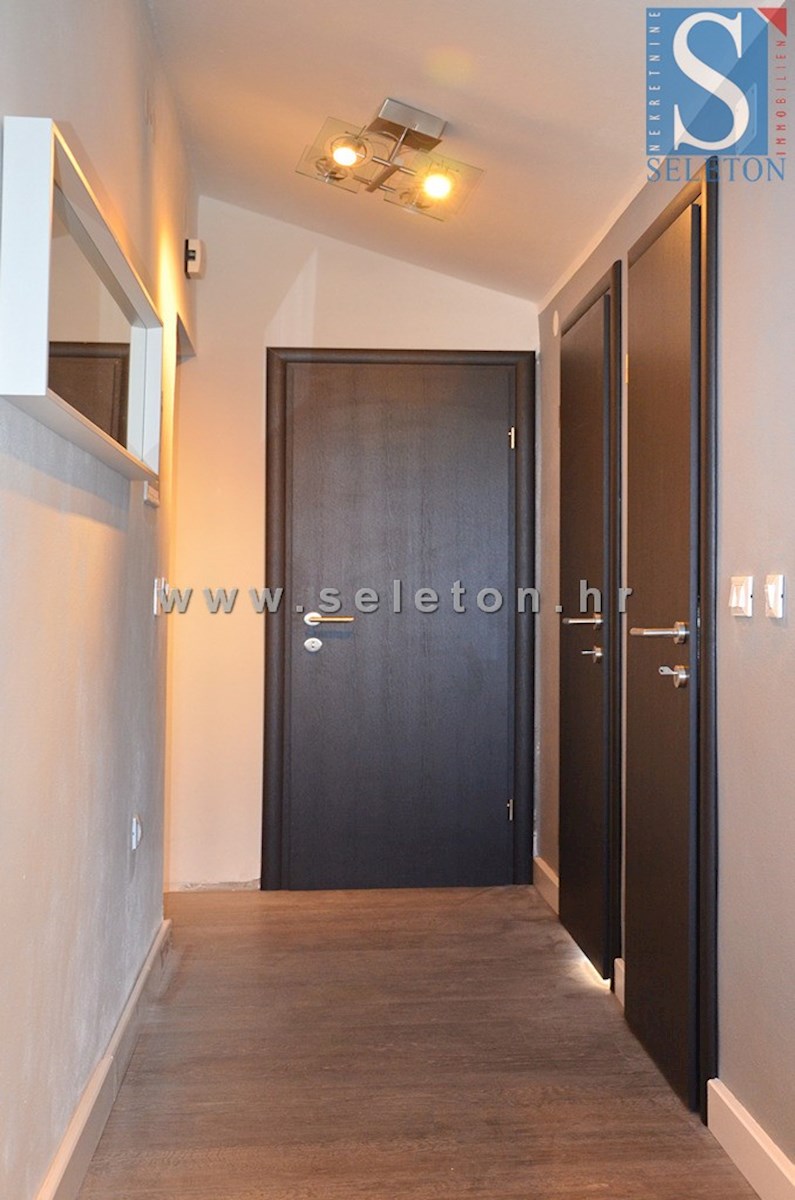 Funtana, opremljeno stanovanje 41 m2 s pogledom na morje