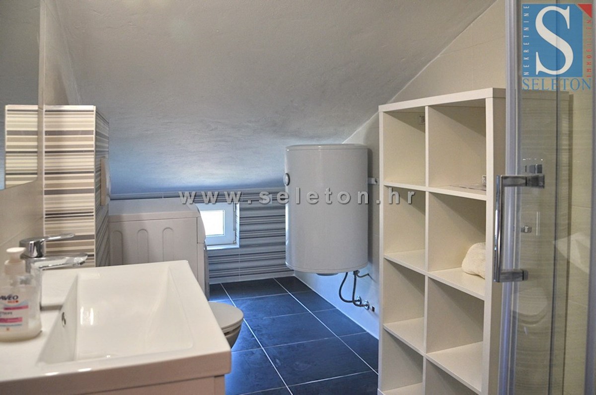 Funtana, opremljeno stanovanje 41 m2 s pogledom na morje