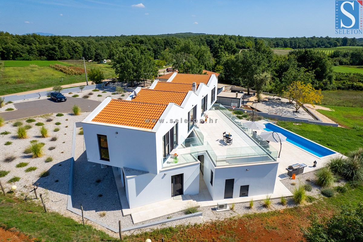 Istra, Poreč - okolica, moderna vila 437 m2 z bazenom