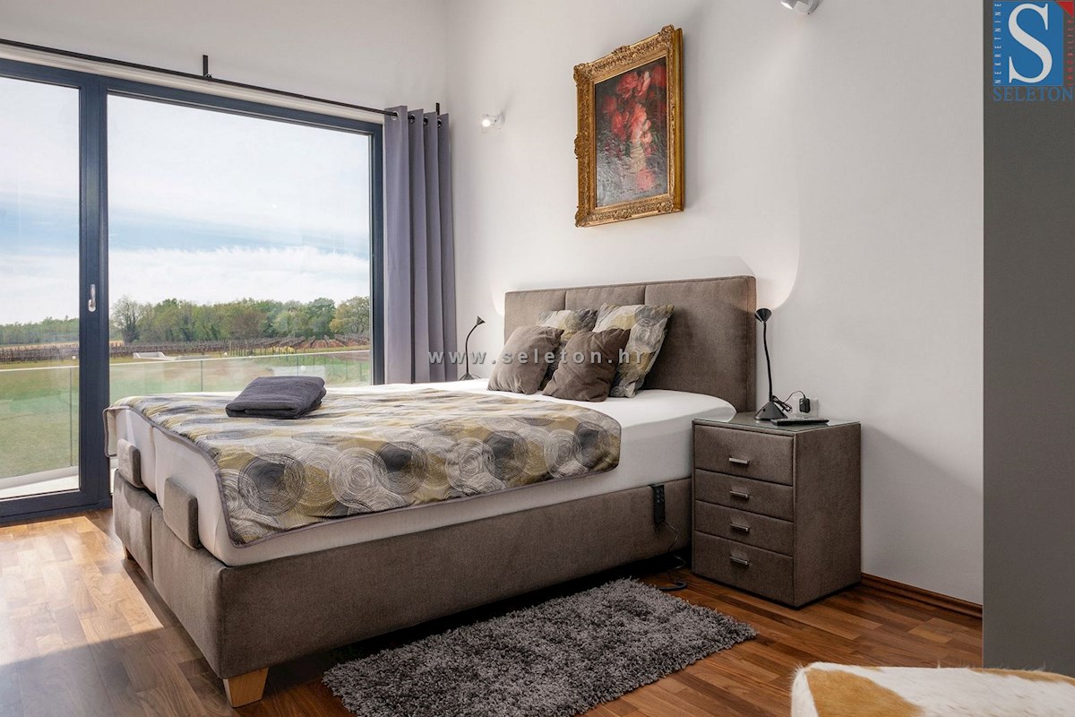 Istra, Poreč - okolica, moderna vila 437 m2 z bazenom