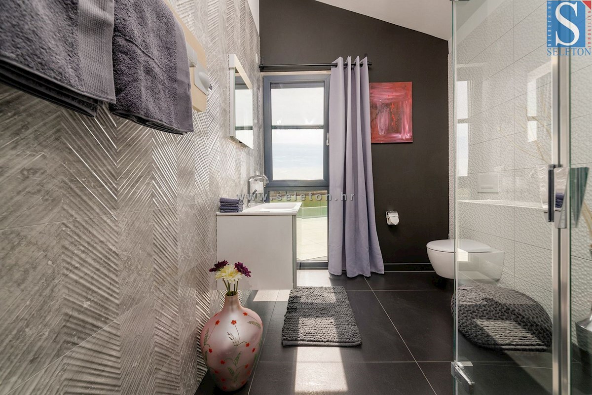 Istra, Poreč - okolica, moderna vila 437 m2 z bazenom