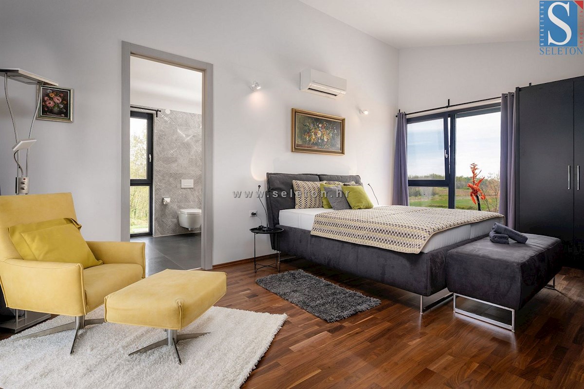 Istra, Poreč - okolica, moderna vila 437 m2 z bazenom