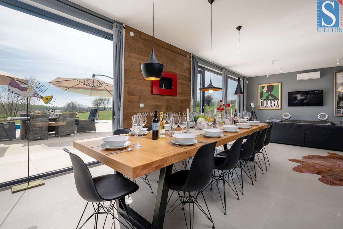 Istra, Poreč - okolica, moderna vila 437 m2 z bazenom