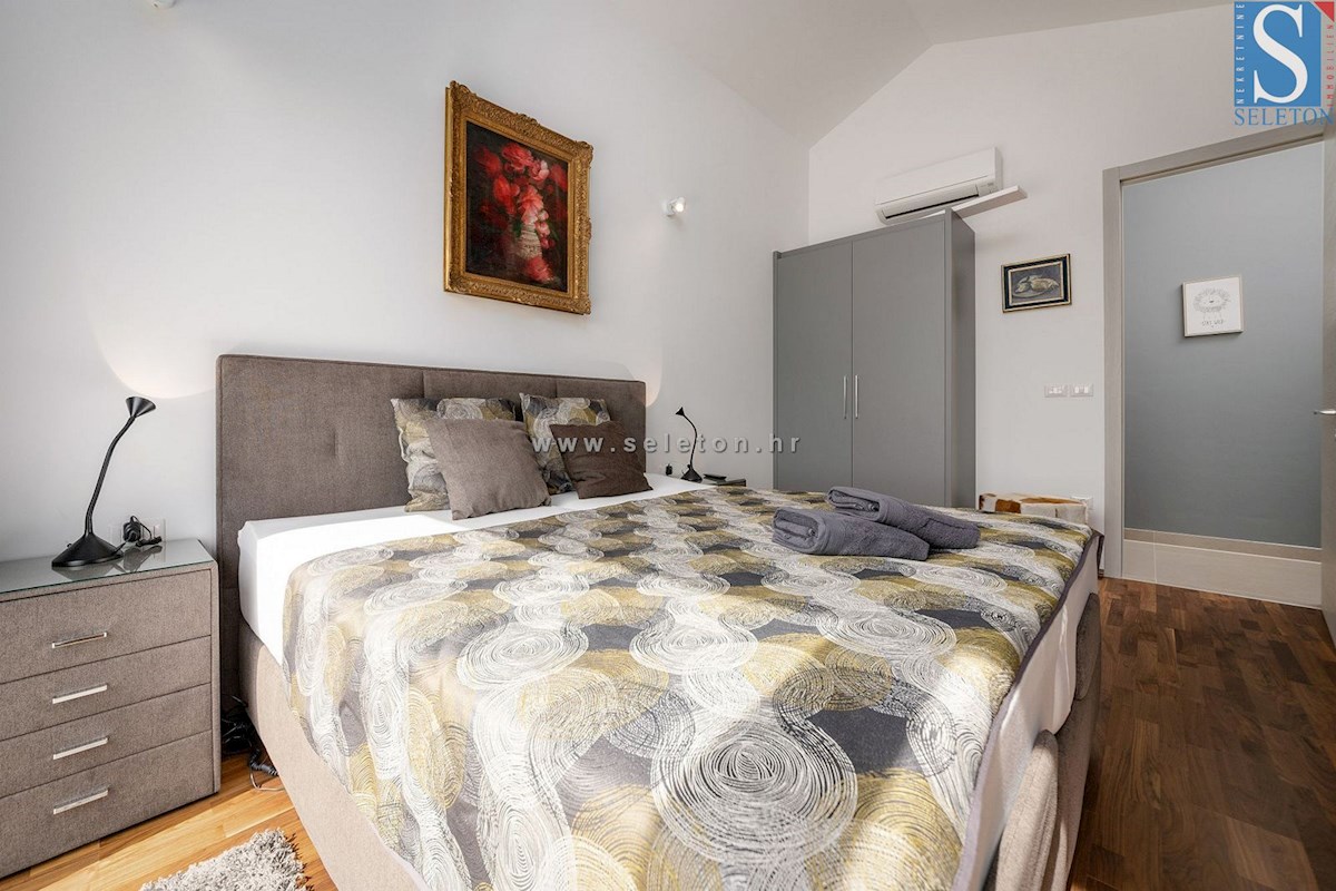 Istra, Poreč - okolica, moderna vila 437 m2 z bazenom