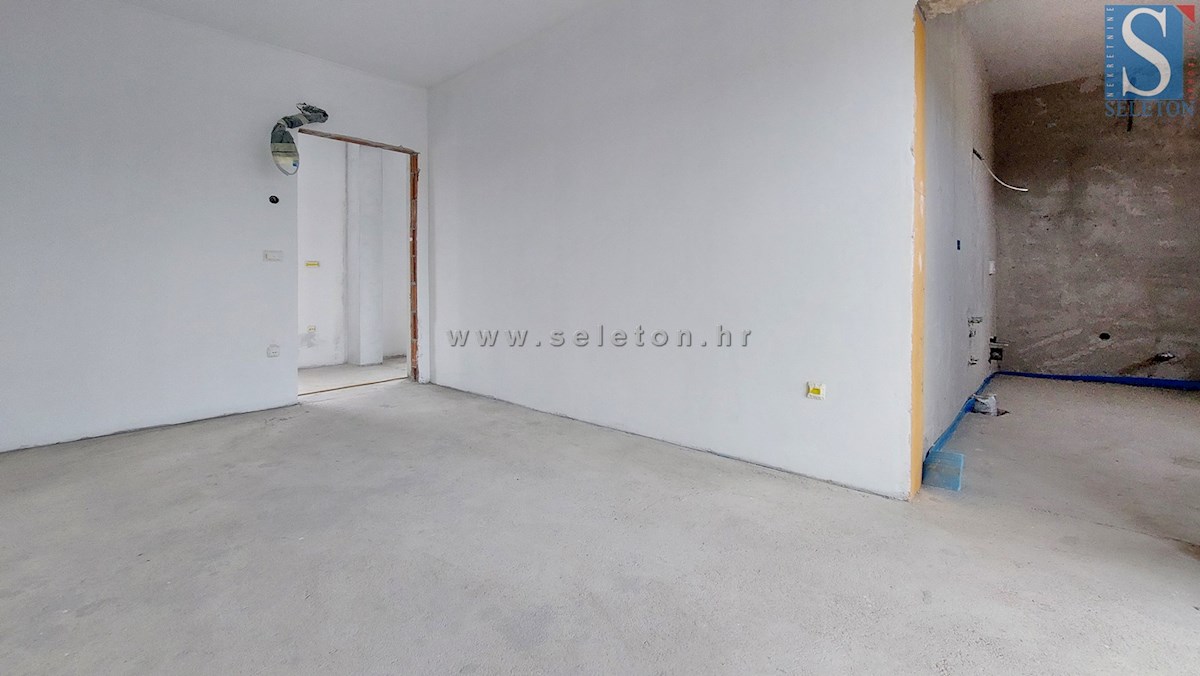 Istra, Poreč, novo stanovanje 161 m2, 2. nadstropje, pogled na morje, cca 800 m od morja (zračne črte)