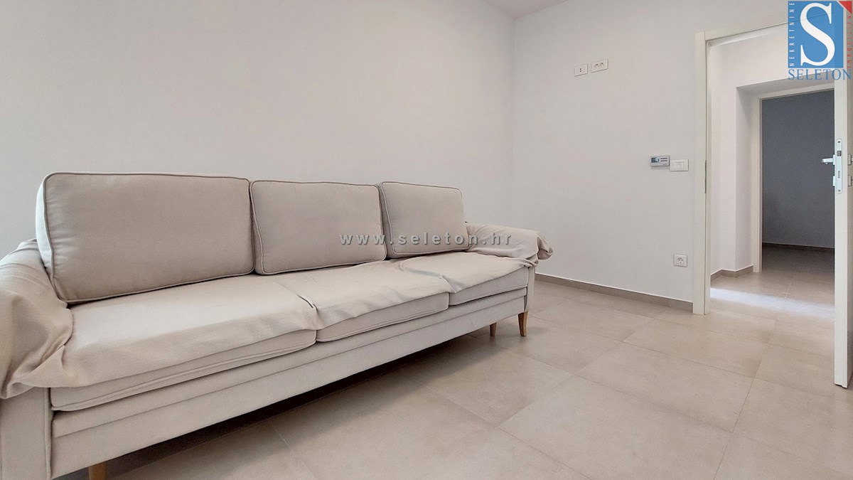 Poreč - okolica, popolnoma prenovljeno stanovanje velikosti 52 m2