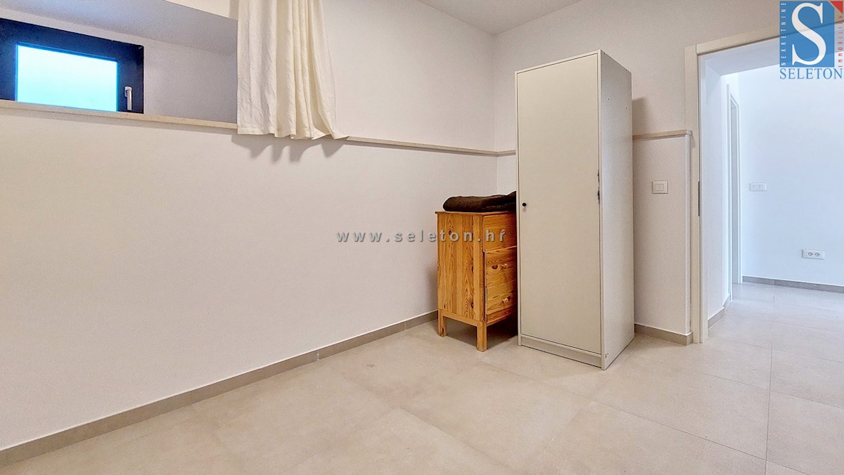 Poreč - okolica, popolnoma prenovljeno stanovanje velikosti 52 m2