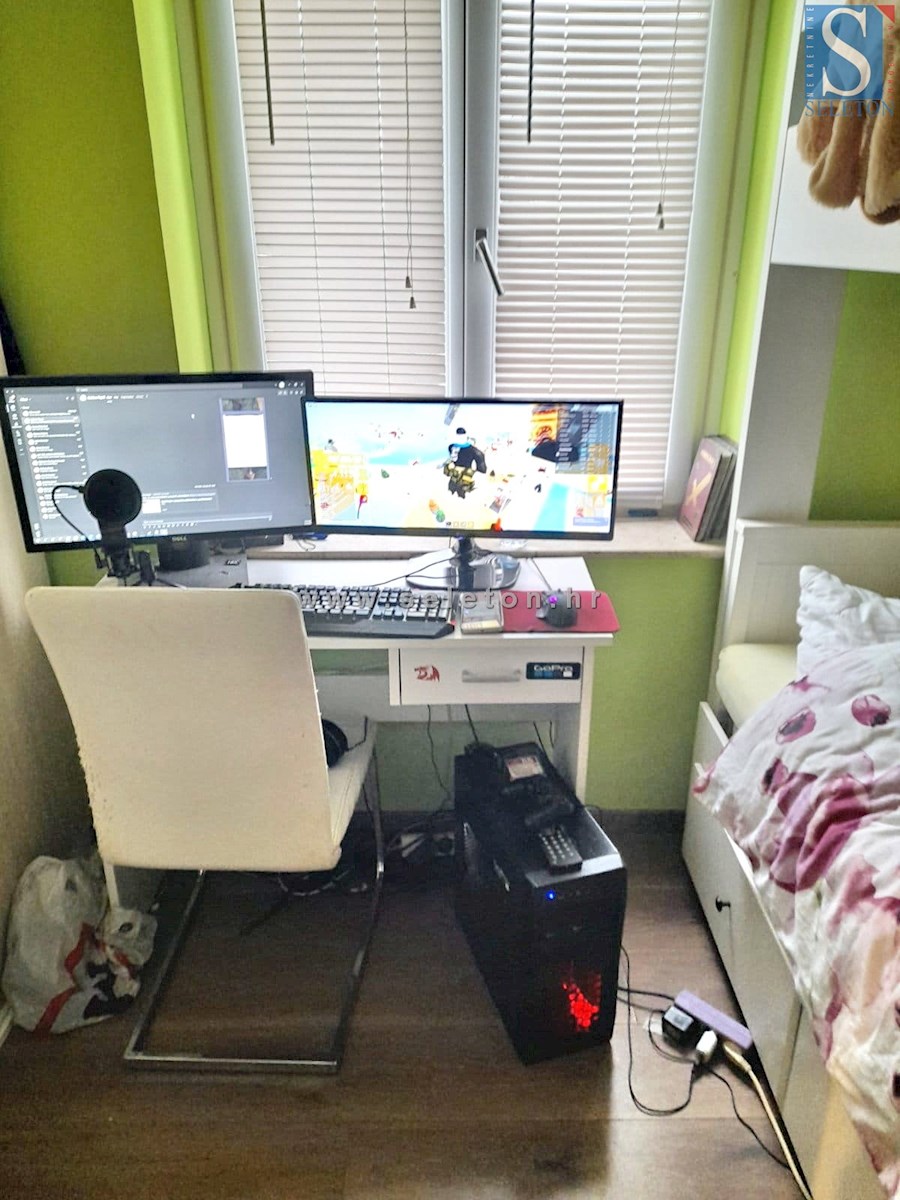 Poreč, opremljeno stanovanje velikosti 62 m2, 1. nadstropje