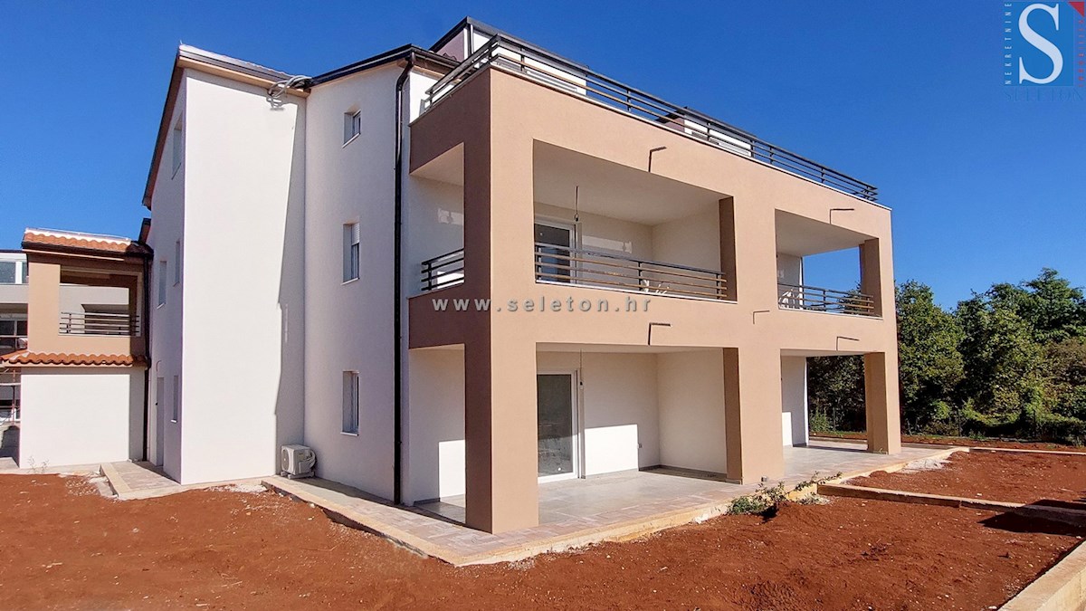 Poreč - okolica, novo stanovanje 66 m2, 2 terasi