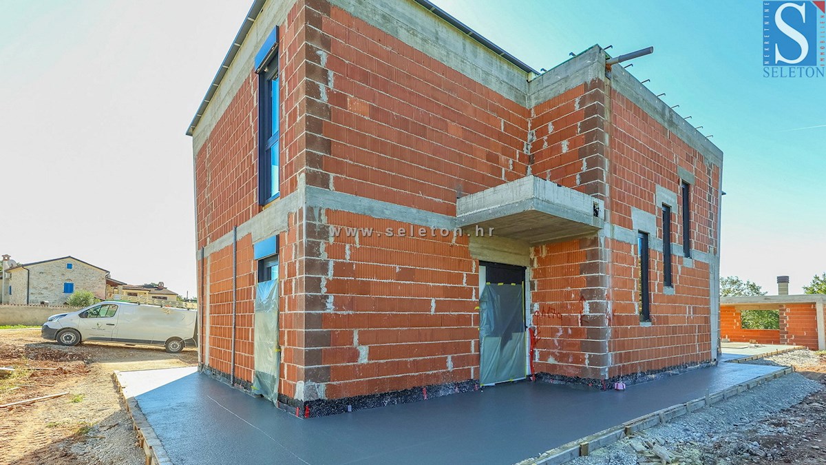 Moderna samostojna hiša 243 m2 z bazenom 36 m2 v okolici Poreča - v gradnji