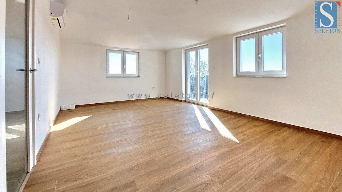 Istra, Poreč, novo stanovanje 82 m2 s pogledom na morje v bližini Poreča, 2 parkirni mesti in shramba