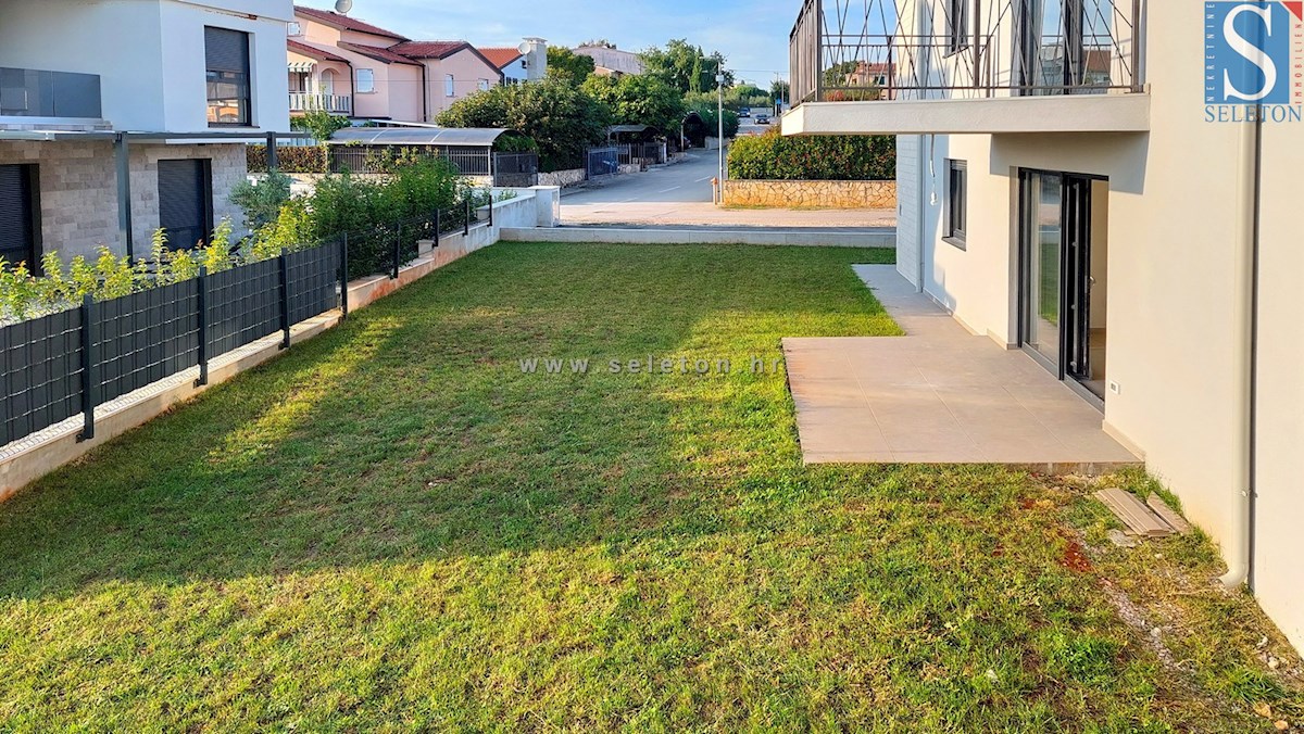 Novo stanovanje v okolici Poreča 94 m2 z vrtom od 146 m2