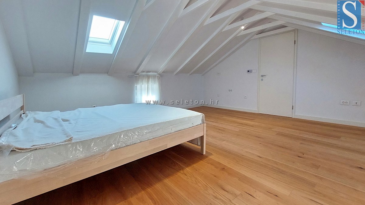 Poreč - okolica, popolnoma prenovljeno dvoetažno stanovanje velikosti 85 m2