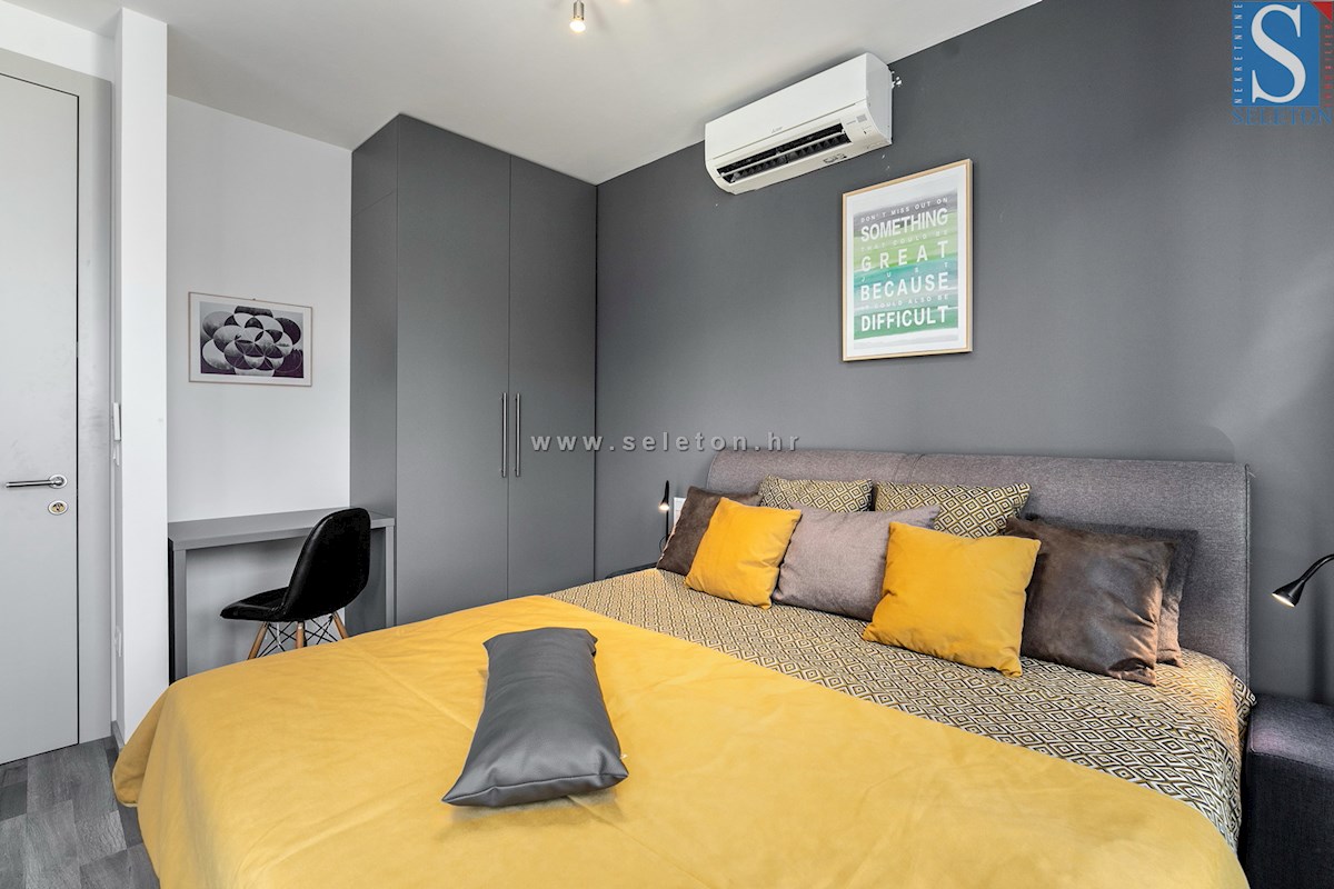 Vrstna hiša velikosti 114 m2 z bazenom