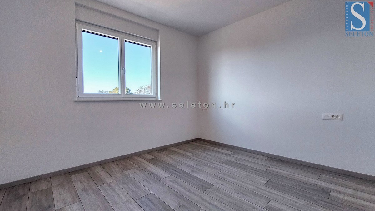 Istra, Poreč, novo stanovanje 67 m2 s pogledom na morje, DVIGALO, 2 parkirni mesti