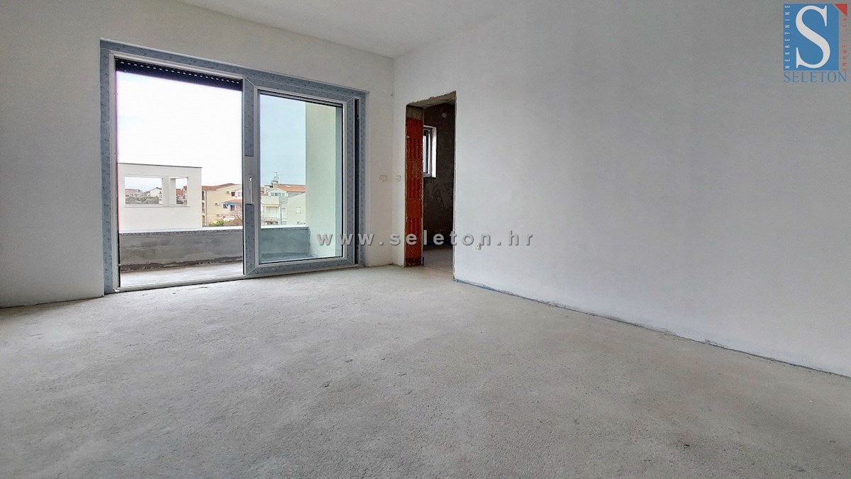 Istra, Poreč, novo stanovanje 161 m2, 2. nadstropje, pogled na morje, cca 800 m od morja (zračne črte)