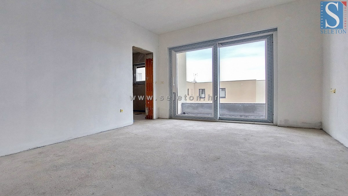 Istra, Poreč, novo stanovanje 161 m2, 2. nadstropje, pogled na morje, cca 800 m od morja (zračne črte)