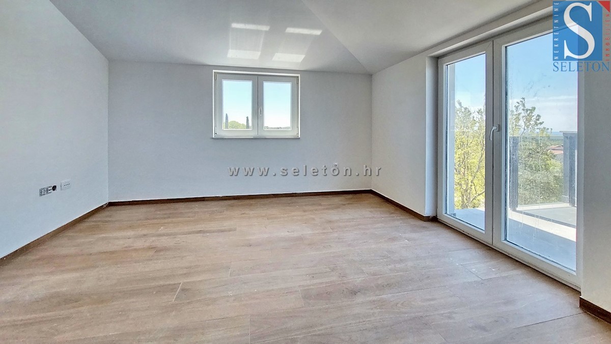 Stanovanje v okolici Poreča 82 m2 s pogledom na morje
