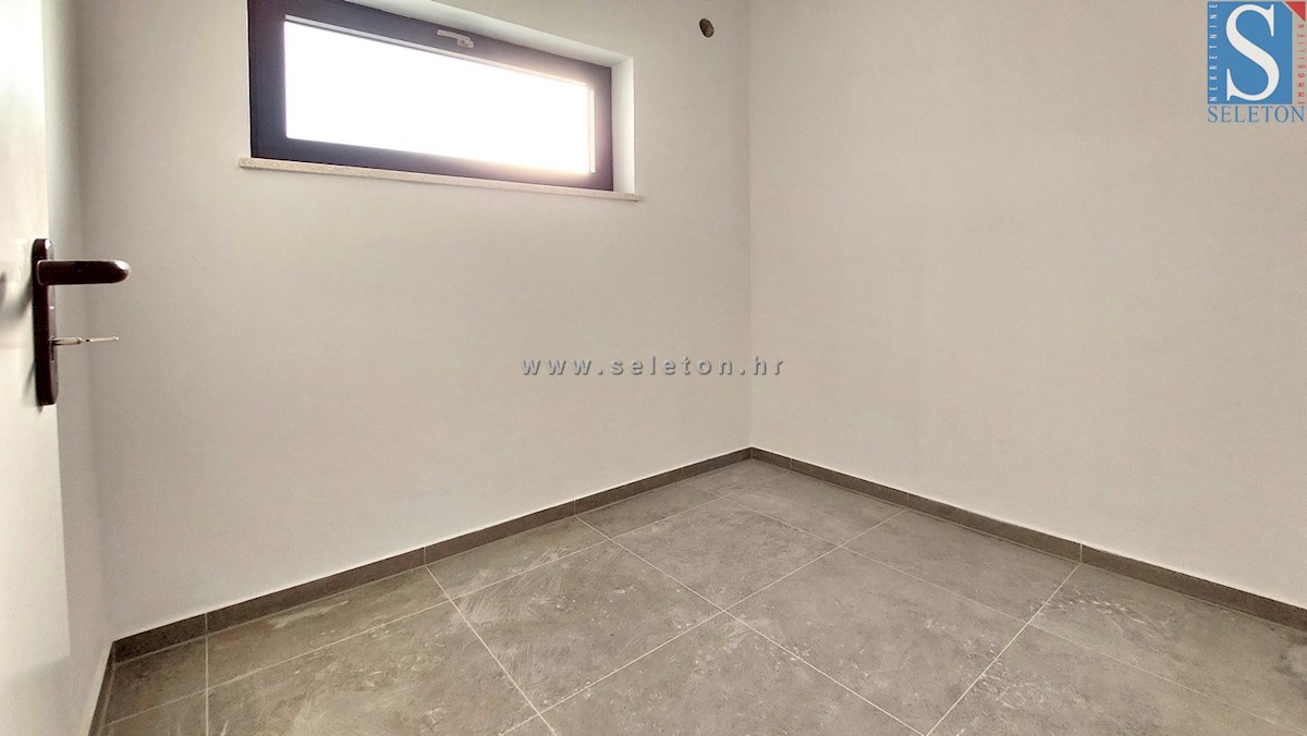 Novo stanovanje v okolici Poreča 94 m2 z veliko strešno teraso od 84 m2