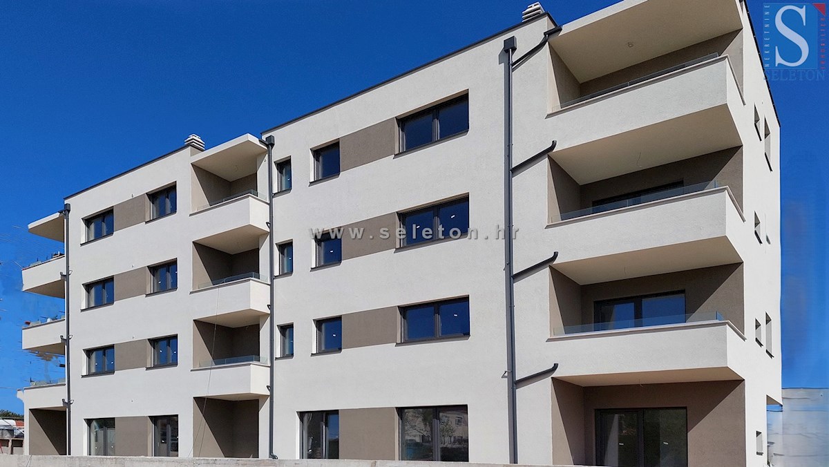 Poreč - novo stanovanje 66 m2, pogled na morje, DVIGALO, 2 parkirni mesti