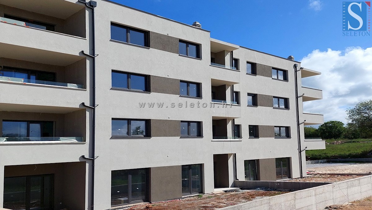 Poreč - novo stanovanje 66 m2, pogled na morje, DVIGALO, 2 parkirni mesti