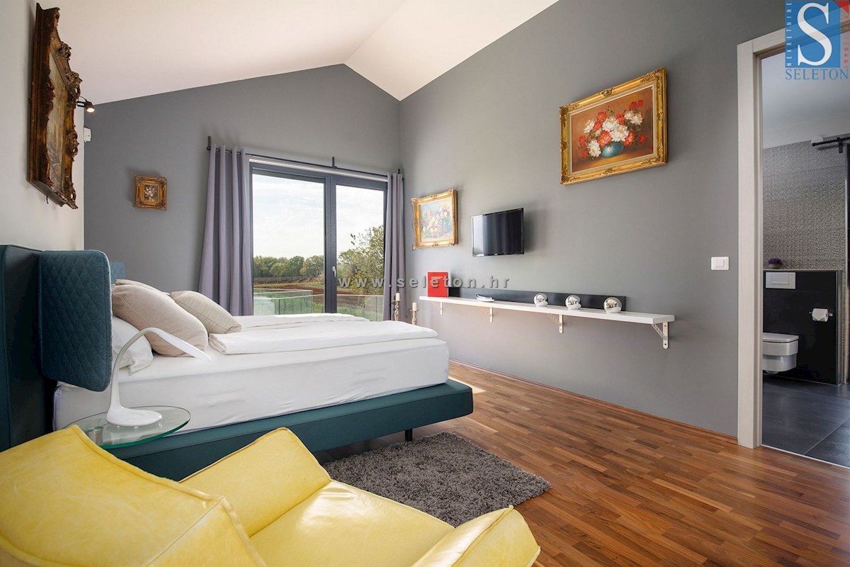 Istra, Poreč - okolica, moderna vila 437 m2 z bazenom in velikim vrtom