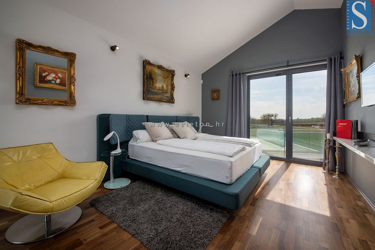 Istra, Poreč - okolica, moderna vila 437 m2 z bazenom in velikim vrtom