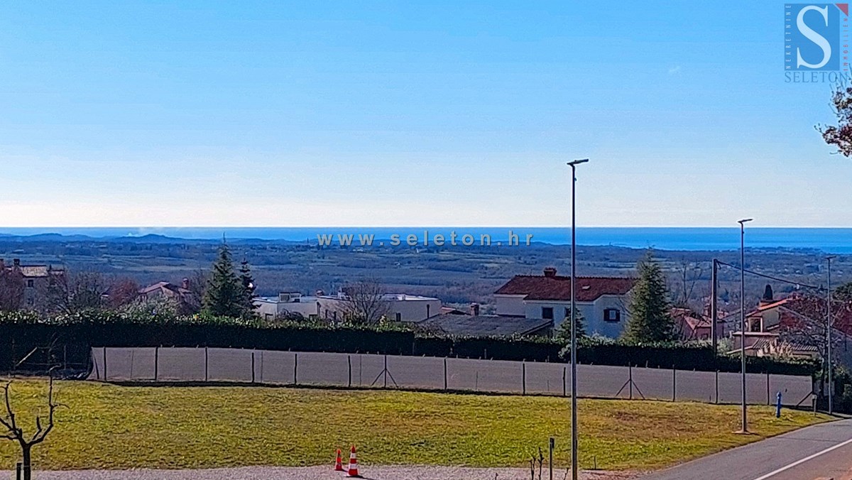 Samostojna hiša 240 m2 s pogledom na morje, bazenom in garažo v bližini Poreča - v gradnji