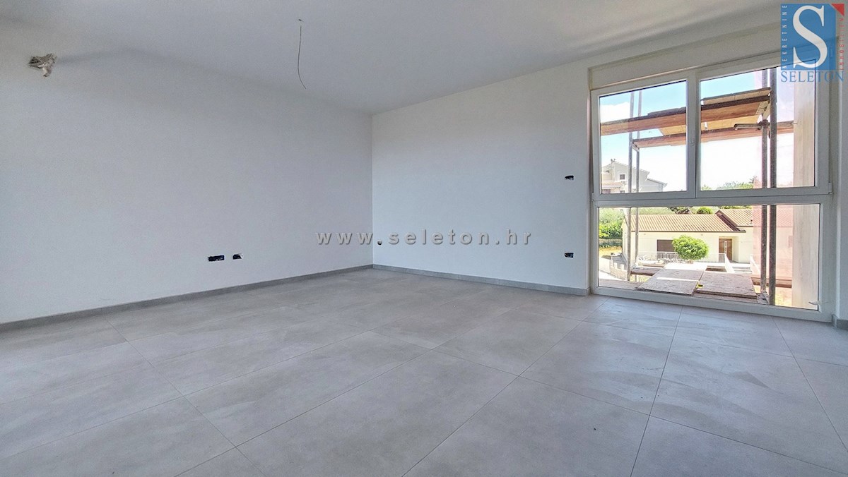 Novo stanovanje 67 m2 s pogledom na morje, DVIGALO, 2 parkirni mesti