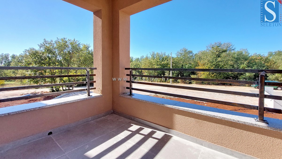 Poreč - okolica, novo stanovanje 66 m2, 2 terasi