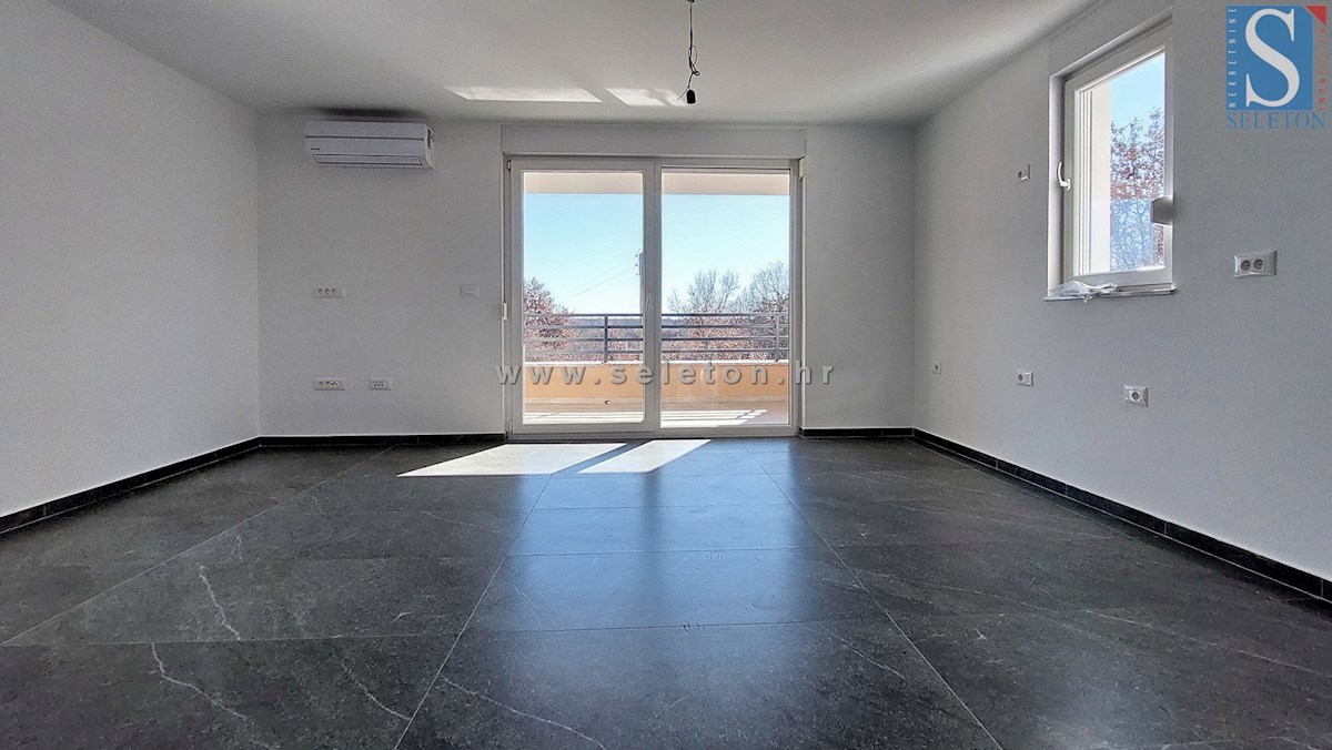 Poreč - okolica, novo stanovanje 66 m2, 2 terasi