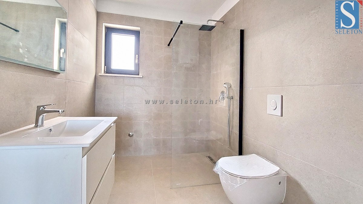 Novo stanovanje v okolici Poreča 86 m2 z vrtom od 146 m2