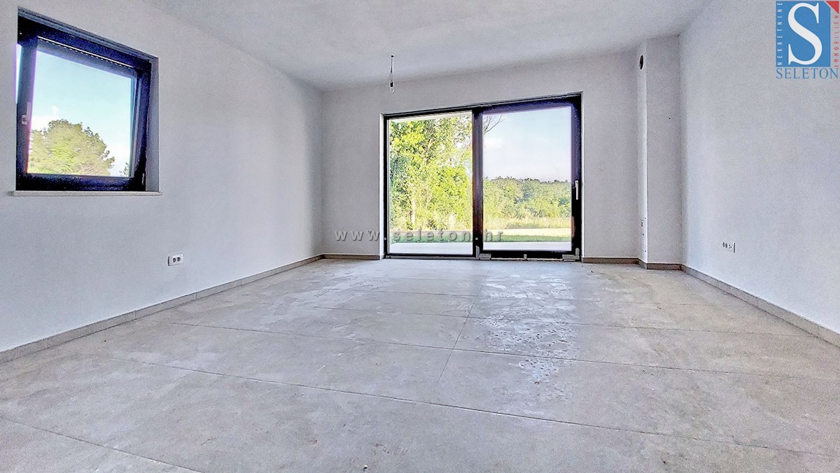 Novo stanovanje v okolici Poreča 86 m2 z vrtom od 146 m2