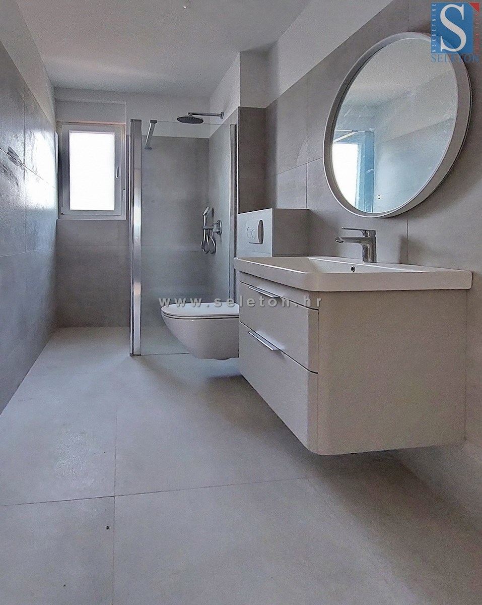 Novo stanovanje 67 m2 s pogledom na morje, DVIGALO, 2 parkirni mesti