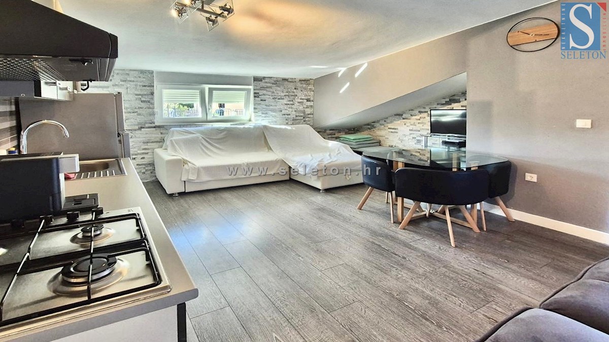 Funtana, opremljeno stanovanje 41 m2 s pogledom na morje