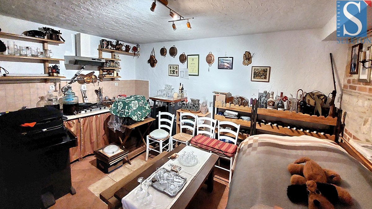 Hiša z bazenom in pogledom na morje v okolici Poreča