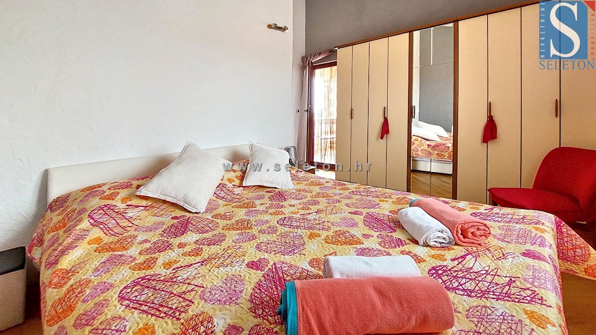 Hiša z bazenom in pogledom na morje v okolici Poreča