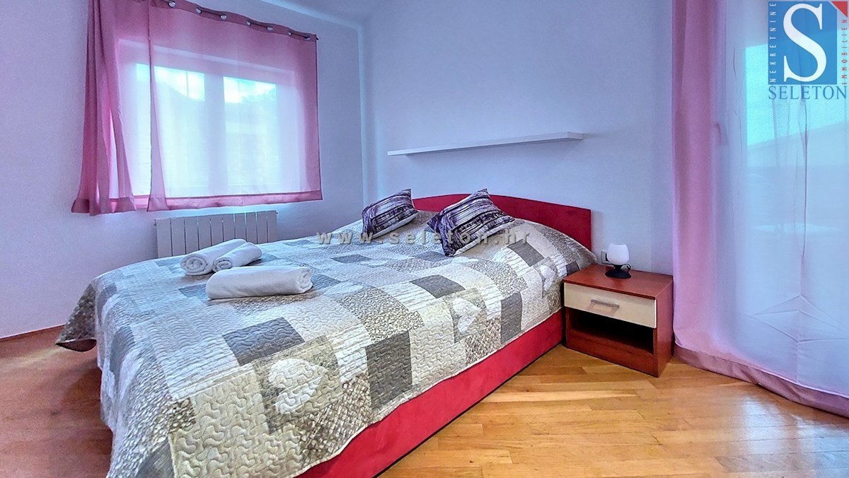 Hiša z bazenom in pogledom na morje v okolici Poreča