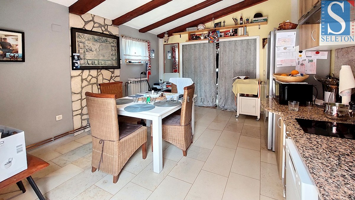 Hiša z bazenom in pogledom na morje v okolici Poreča