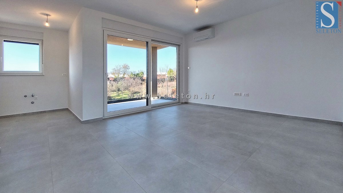 Istra, Poreč, novo stanovanje 67 m2, pogledom morje, DVIGALO