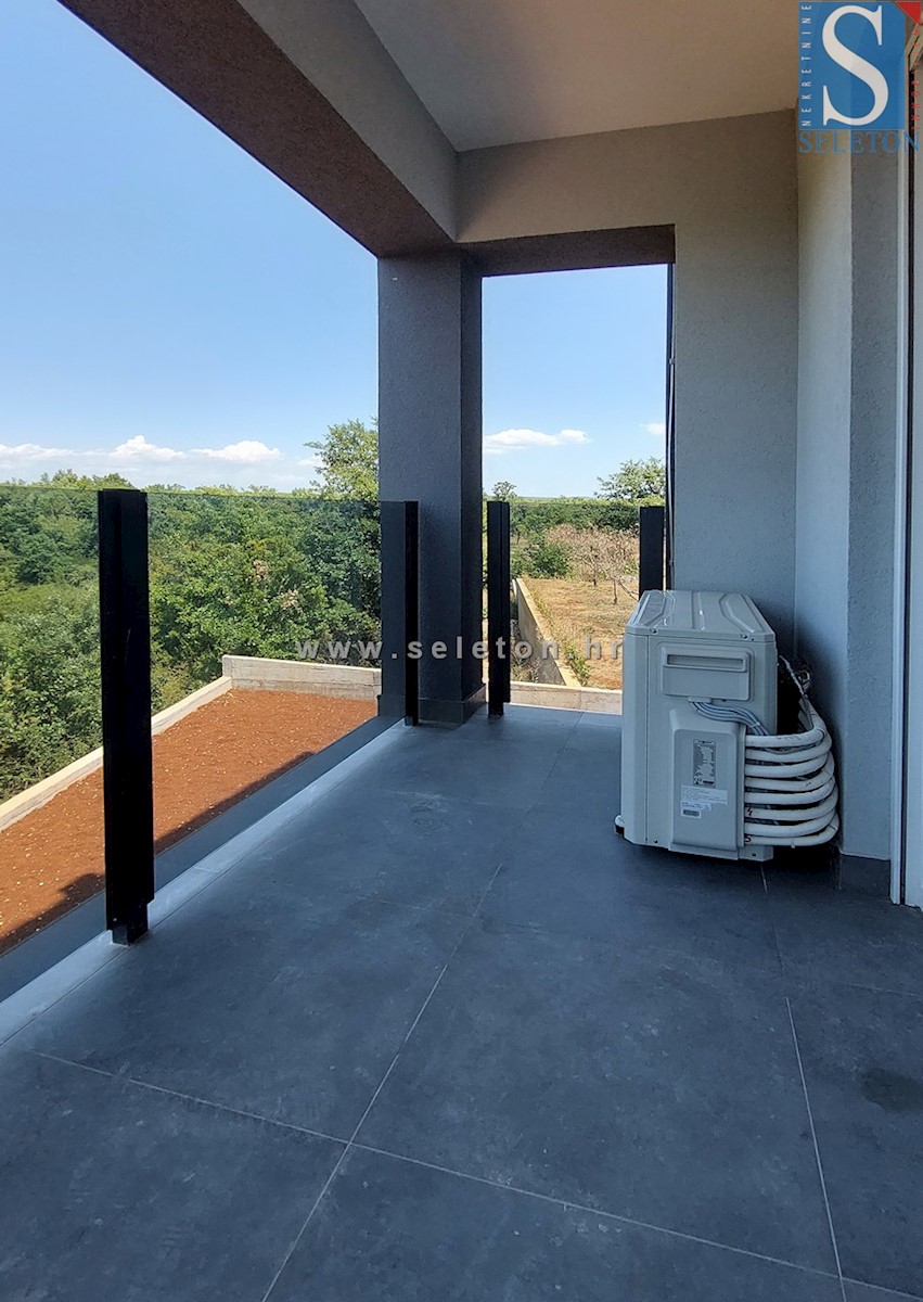 Novo stanovanje v okolici Poreča 82 m2 s pogledom na morje