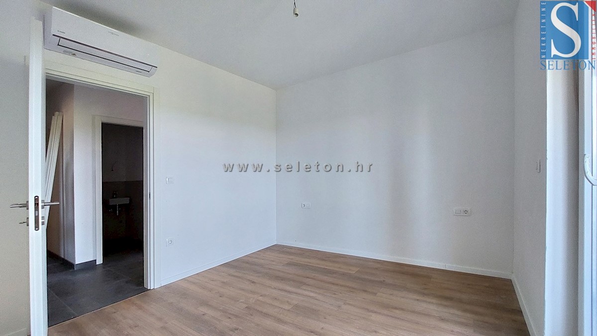 Novo stanovanje v okolici Poreča 82 m2 s pogledom na morje