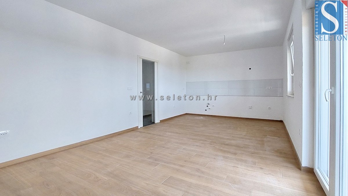 Novo stanovanje v okolici Poreča 82 m2 s pogledom na morje