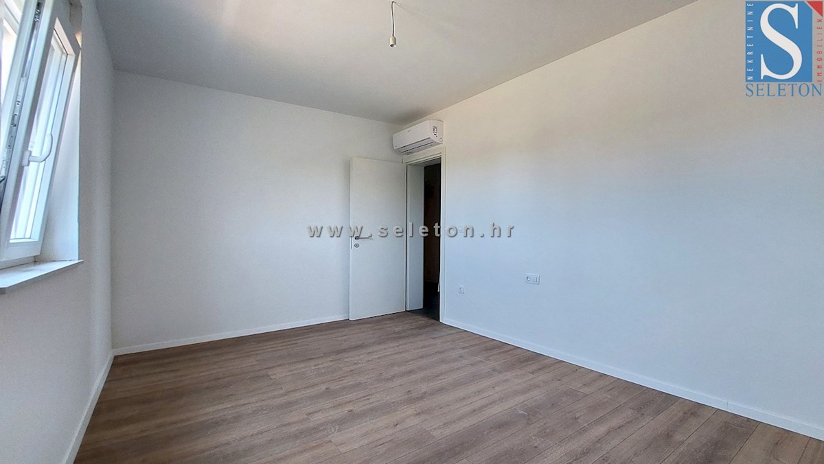 Novo stanovanje v okolici Poreča 82 m2 s pogledom na morje