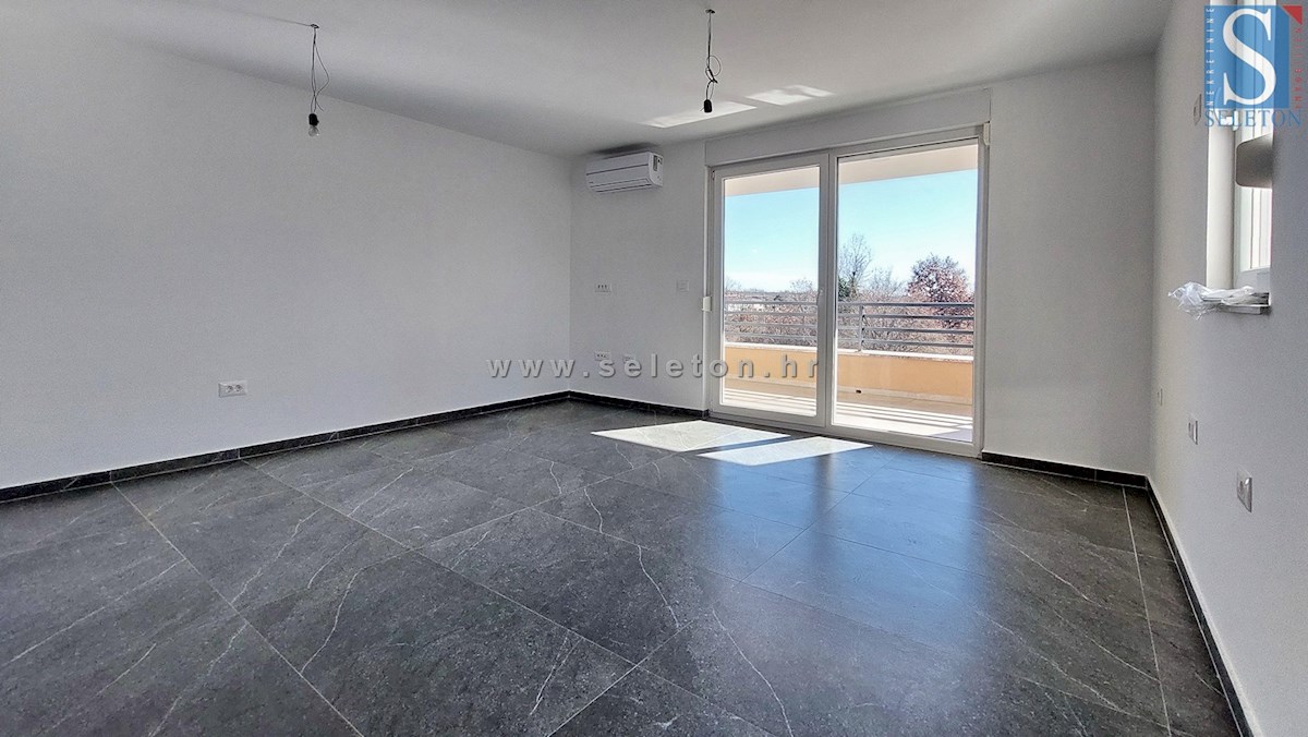 Poreč - okolica, novo stanovanje 66 m2, 2 terasi