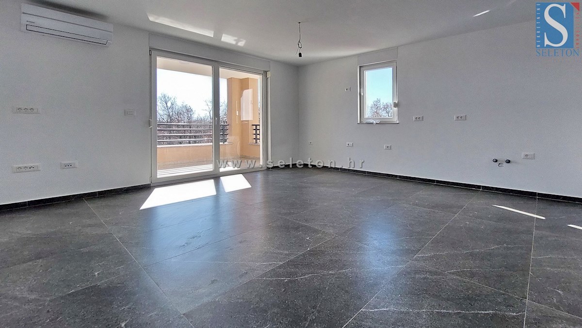 Poreč - okolica, novo stanovanje 66 m2, 2 terasi