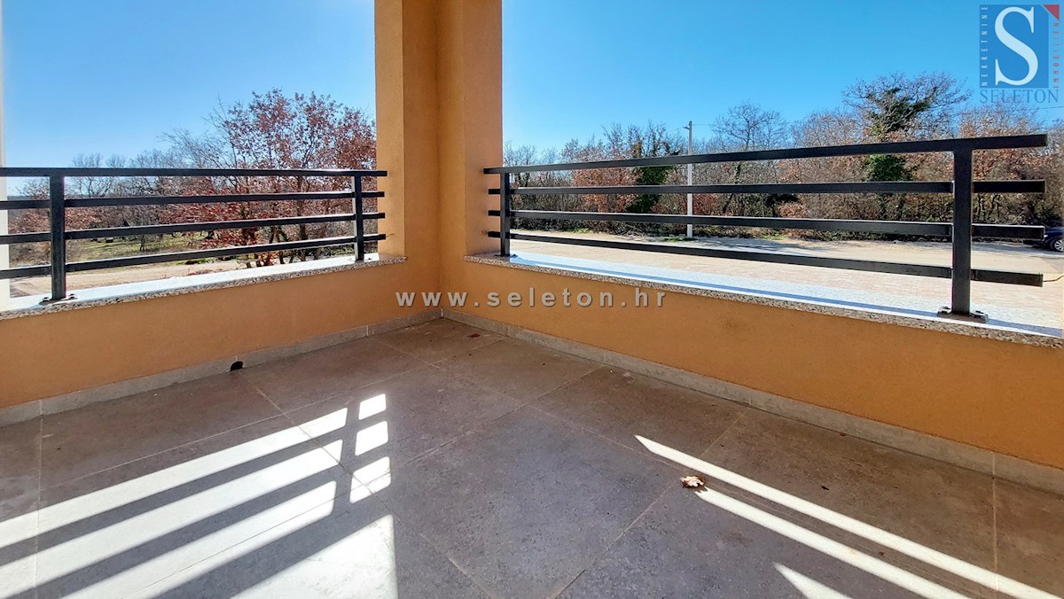 Poreč - okolica, novo stanovanje 66 m2, 2 terasi