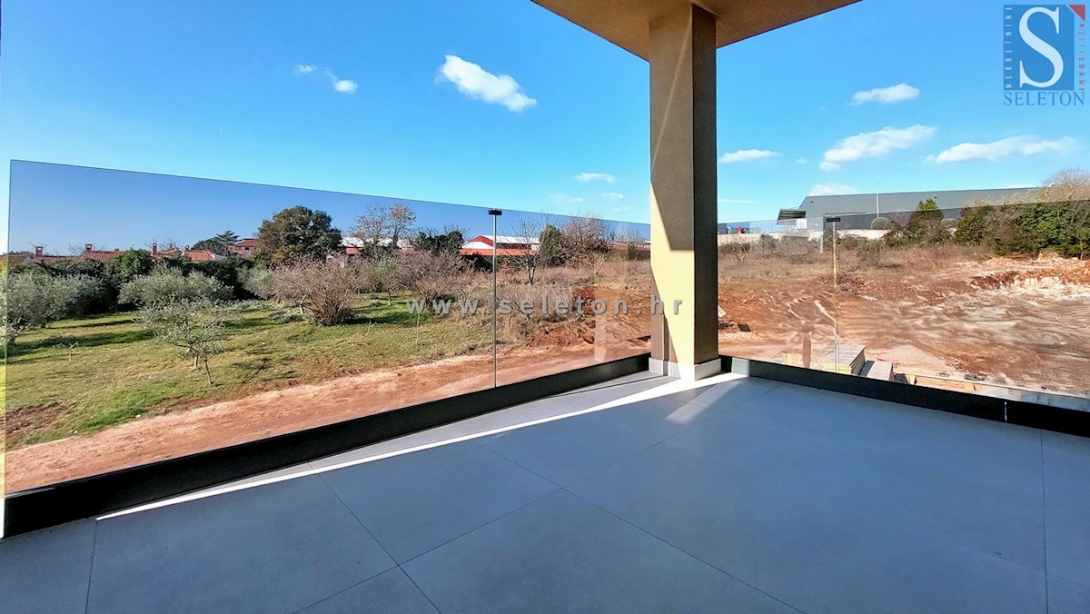 Istra, Poreč, novo stanovanje 67 m2 s pogledom na morje, DVIGALO, 2 parkirni mesti